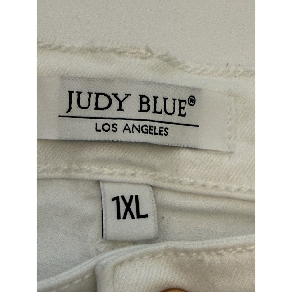 Judy Blue Women's Mid-Rise White Distressed Destroyed Hem Womens 1XL Shorts - Picture 4 of 7